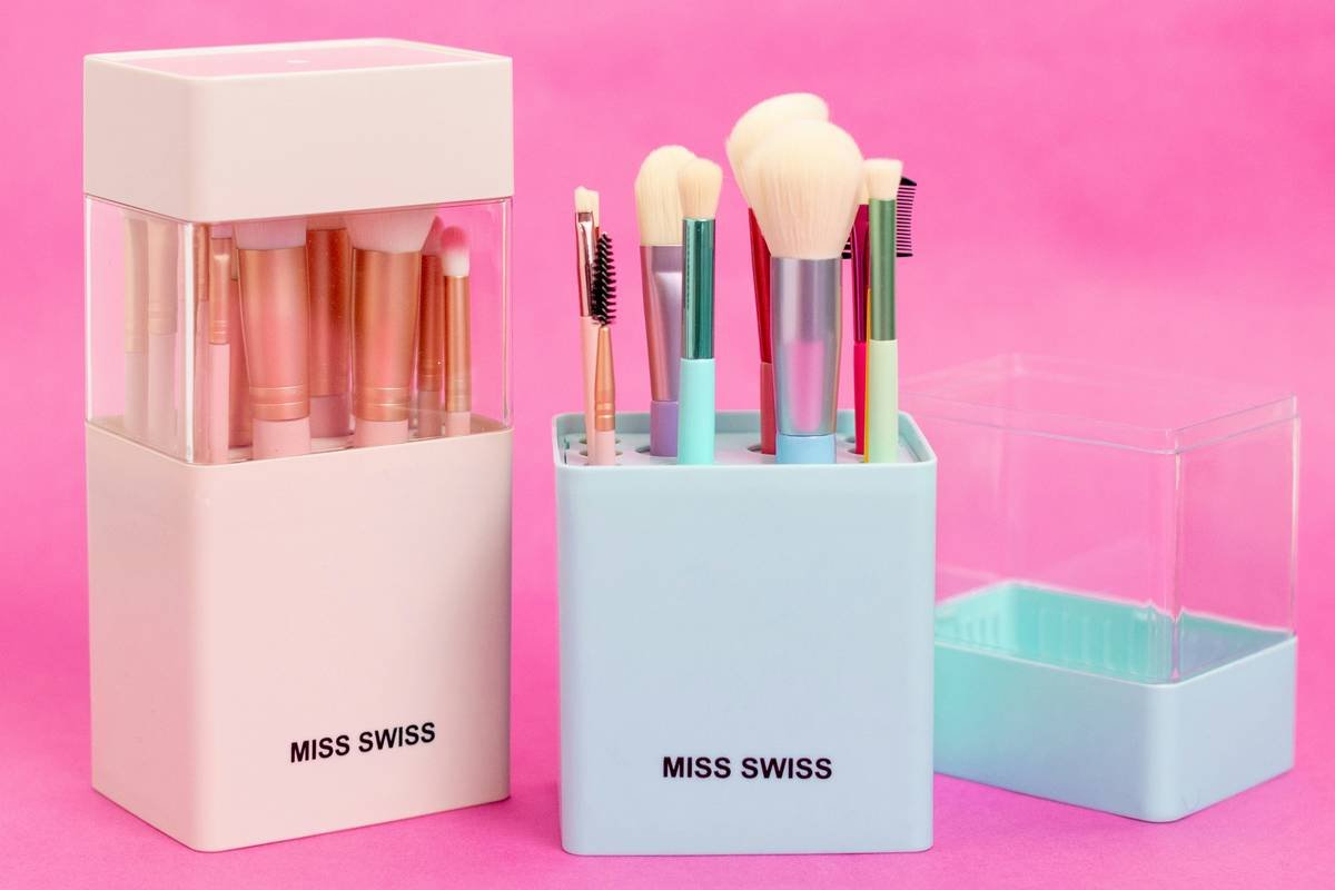 The Ultimate Guide to Choosing the Best Travel Eyelash Curler (No More Flat Lashes on the Go!)